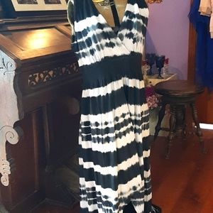 Boston Proper gorgeous tie dye black and white surplice sleeveless maxi dress.